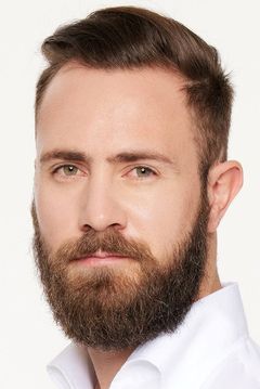 Justin John Harvey interpreta U.S. sniper in Bocheon