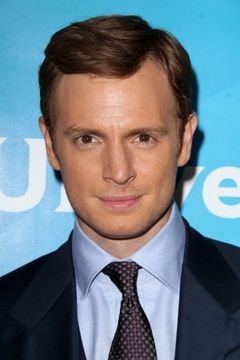 Nick Gehlfuss interpreta Will Halstead