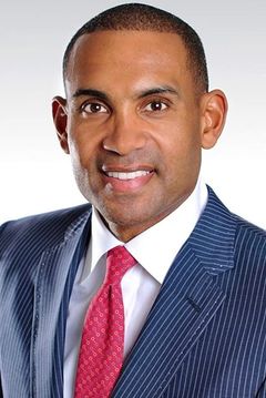 Grant Hill interpreta Self