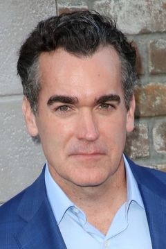 Brian d'Arcy James interpreta Ted Frank