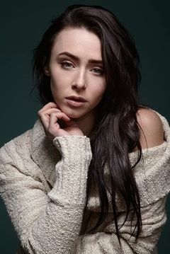 Lauren McKnight interpreta Jetsetter