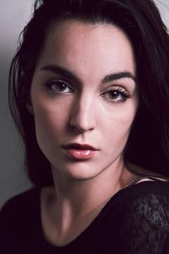 Jordan McFadden interpreta Mary