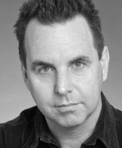 Warren Coleman interpreta Live Action Cast