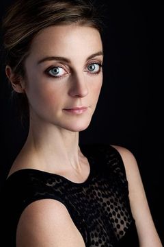 Amber Doyle interpreta Mother