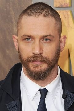 Tom Hardy interpreta Johnny