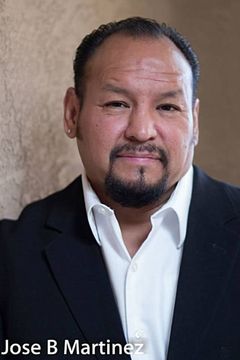 Jose B. Martinez interpreta Wall Street Trader