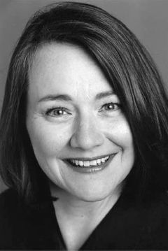 Ann Marie Hall interpreta Coroner