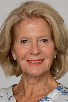 Christiane Hörbiger interpreta Gräfin
