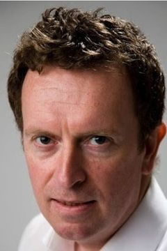 Patrick Fitzsymons interpreta TV Football Commentator (voice)