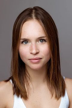 Ryann Shane interpreta Young Amelia