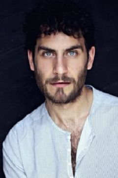 Cesare Taurasi interpreta (uncredited)