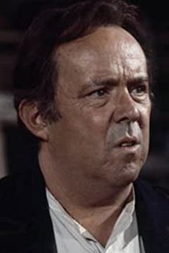 Lou Frizzell interpreta Cobden