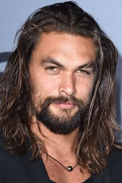 Jason Momoa interpreta Khal Drogo