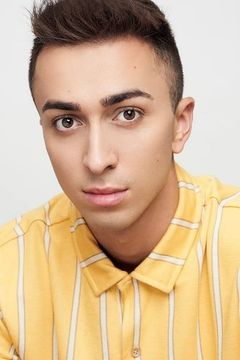 Andrew Kyrzyk interpreta Russian Dancer