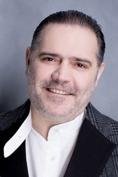 Gheorghe Ifrim interpreta Agent Sandu