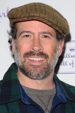 Jason Lee interpreta Charles Stratford
