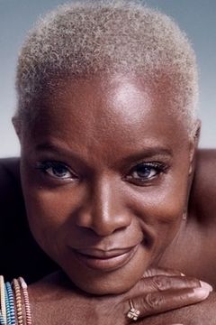 Angélique Kidjo interpreta The Meunon
