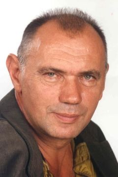 Gábor Koncz interpreta Vagran Rostavili