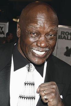 Tony Burton interpreta Wells