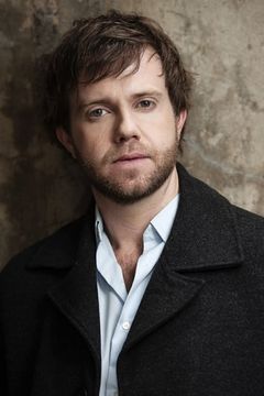 Christopher Sommers interpreta Miller