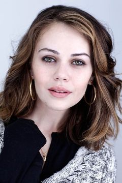 Alexis Dziena interpreta Gemma Honeycutt