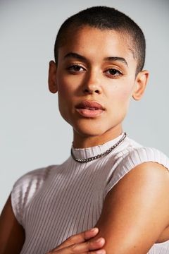 Jordan Alexander interpreta Julien Calloway