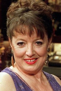 Joan Kempson interpreta Queenie