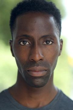 Joey Akubeze interpreta French Speaking Ipswich Manor Guard