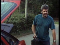 Geoffrey Leesley interpreta Dorchester Doorman