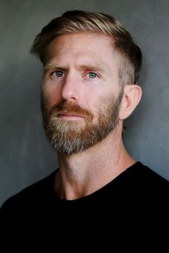 Kaiwi Lyman interpreta USS Argonaut Officer