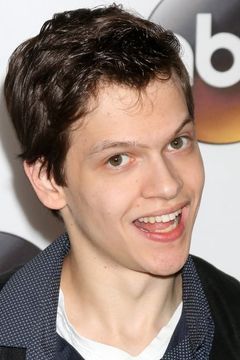 Micah Fowler interpreta JJ DiMeo