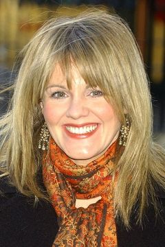 Sally Lindsay interpreta Alison Bailey