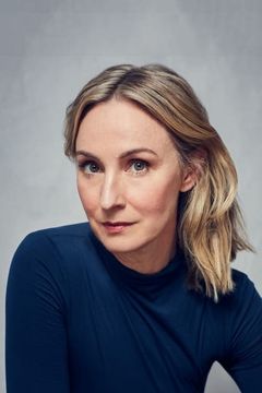 Lisa McCune interpreta Kate'XO' McGregor