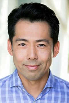 Yaz Takahashi interpreta Japanese Security Head