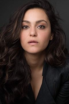 May Calamawy interpreta Layla El-Faouly / Scarlet Scarab