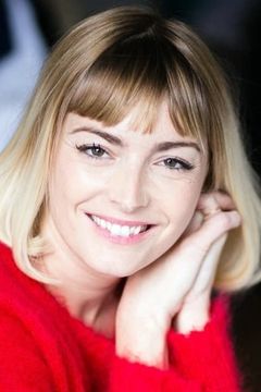 Aude Pépin interpreta Flora