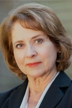 Marguerite Pons interpreta Elaine