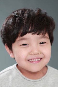 Kang Min-joon interpreta Yoon