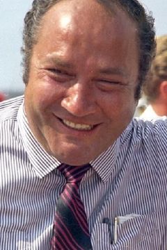 Andy Granatelli interpreta Association President