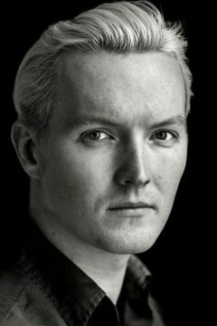 Benjamin Stender interpreta Bojan