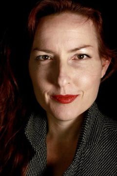 Emma Randall interpreta Molly