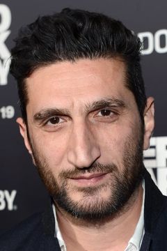 Fares Fares interpreta Alexei Andreyev