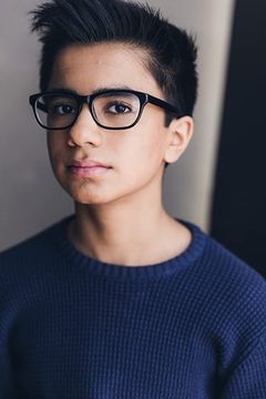Neel Sethi interpreta Mowgli