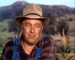 Robert Foulk interpreta Sheriff John F. Olson