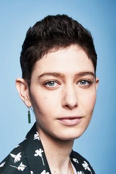 Asia Kate Dillon interpreta Adjudicator