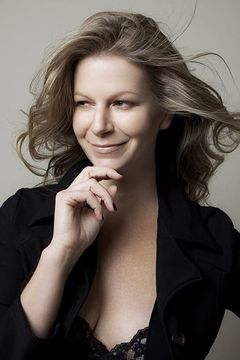 Monica Steuer interpreta Mutant Mother