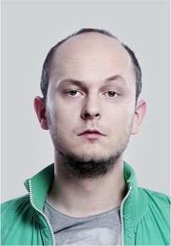 Marcin Tyrol interpreta Gastarbeiter