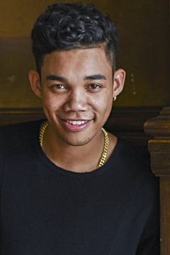 Roshon Fegan interpreta Sander Loyer