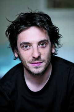 Benjamin Bellecour interpreta Manuel