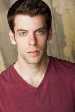 Chandler Darby interpreta Darin